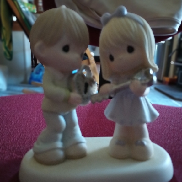 Figurine - Picture 1 of 3